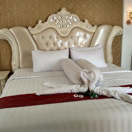 Grand Indobaru Hotel Selatpanjang エクステリア 写真