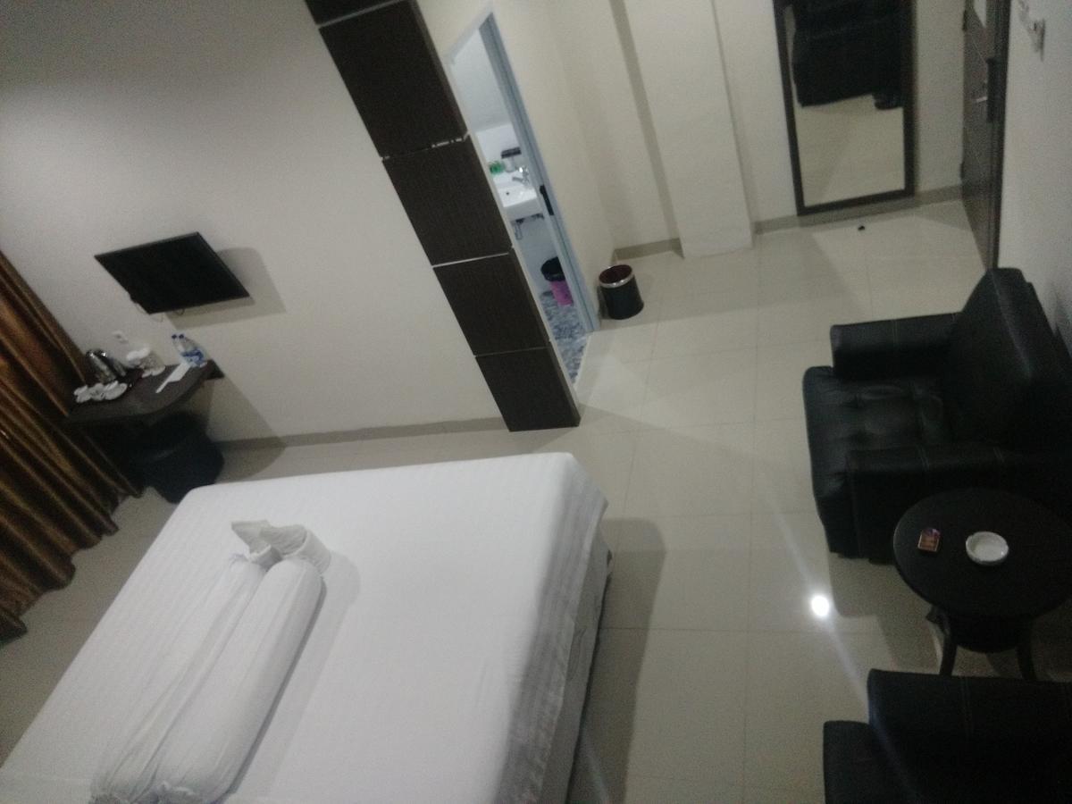 Grand Indobaru Hotel Selatpanjang エクステリア 写真