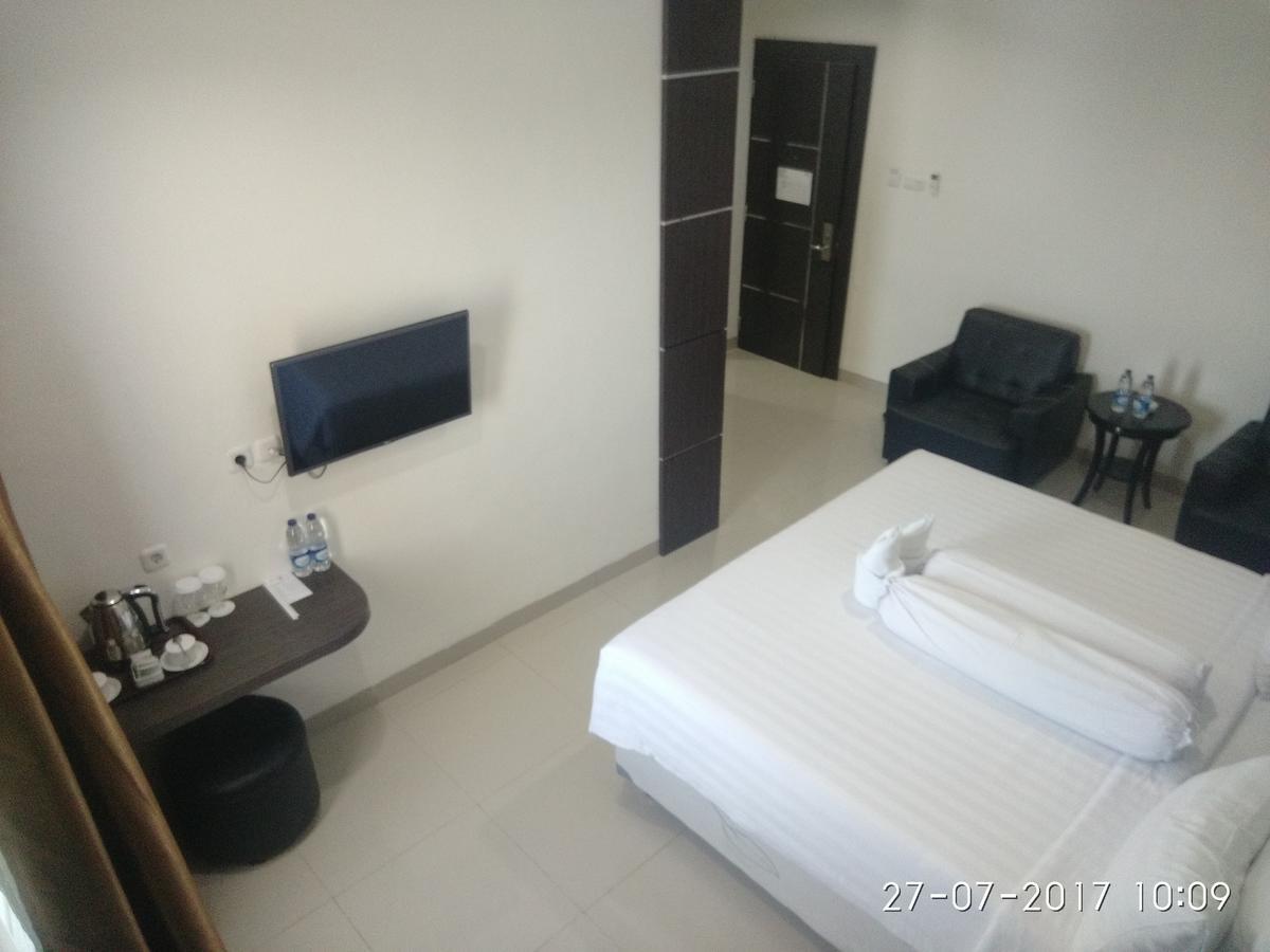 Grand Indobaru Hotel Selatpanjang エクステリア 写真