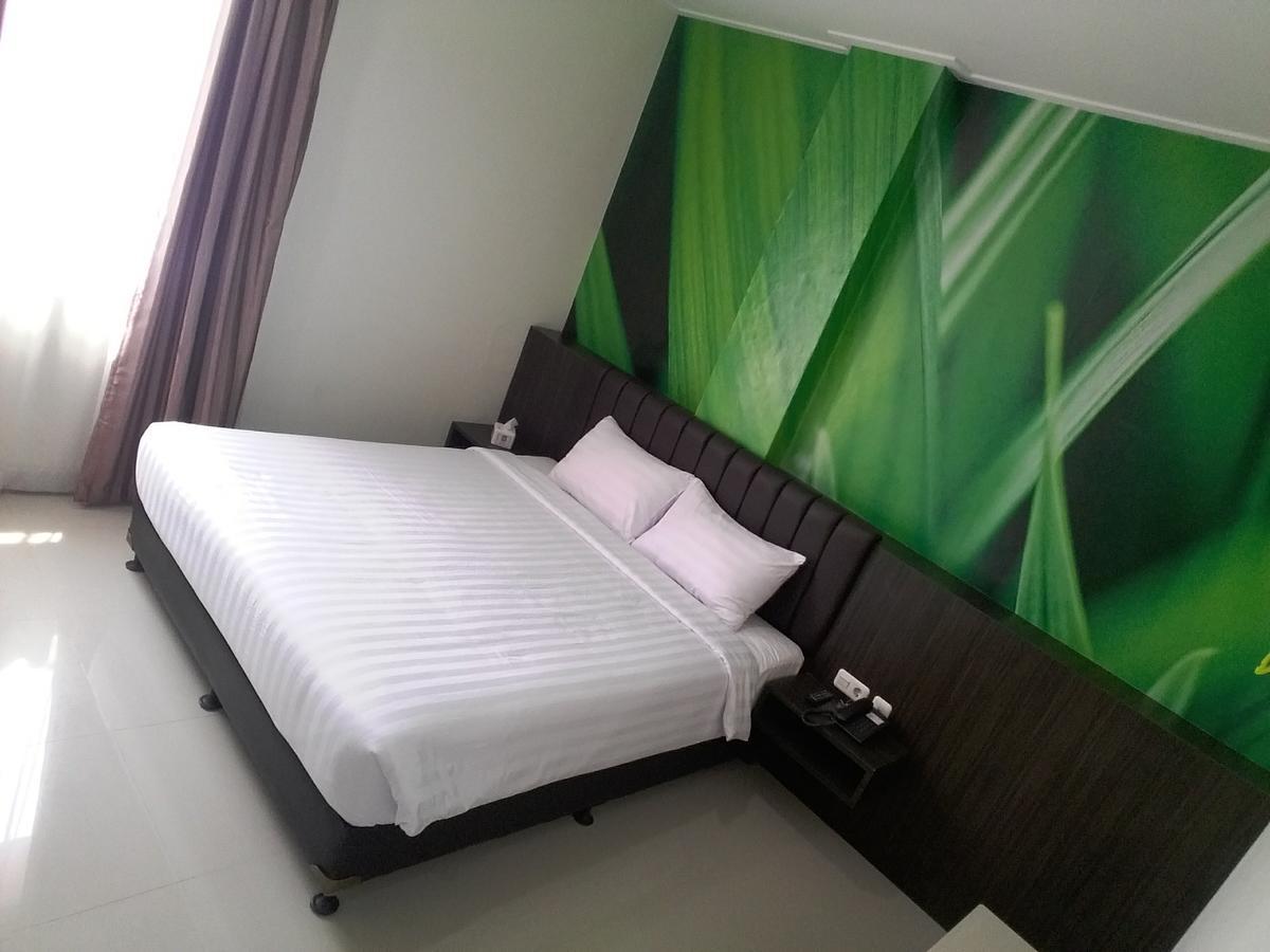 Grand Indobaru Hotel Selatpanjang エクステリア 写真