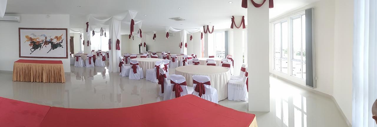 Grand Indobaru Hotel Selatpanjang エクステリア 写真